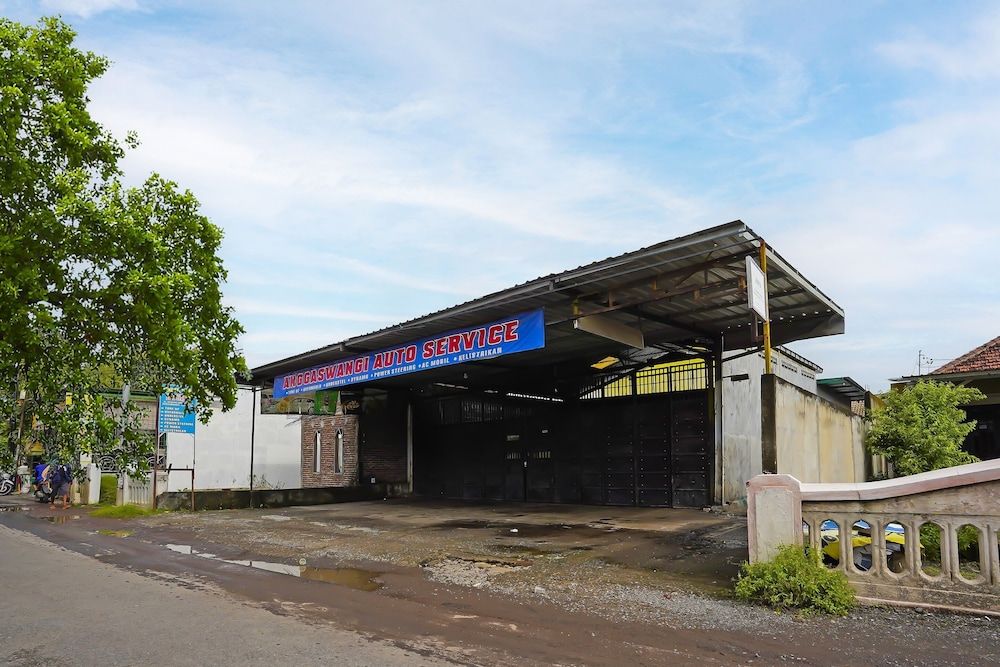 Hotel O Kost Auto Syariah Anggaswangi 2 estrellas en Sidoarjo