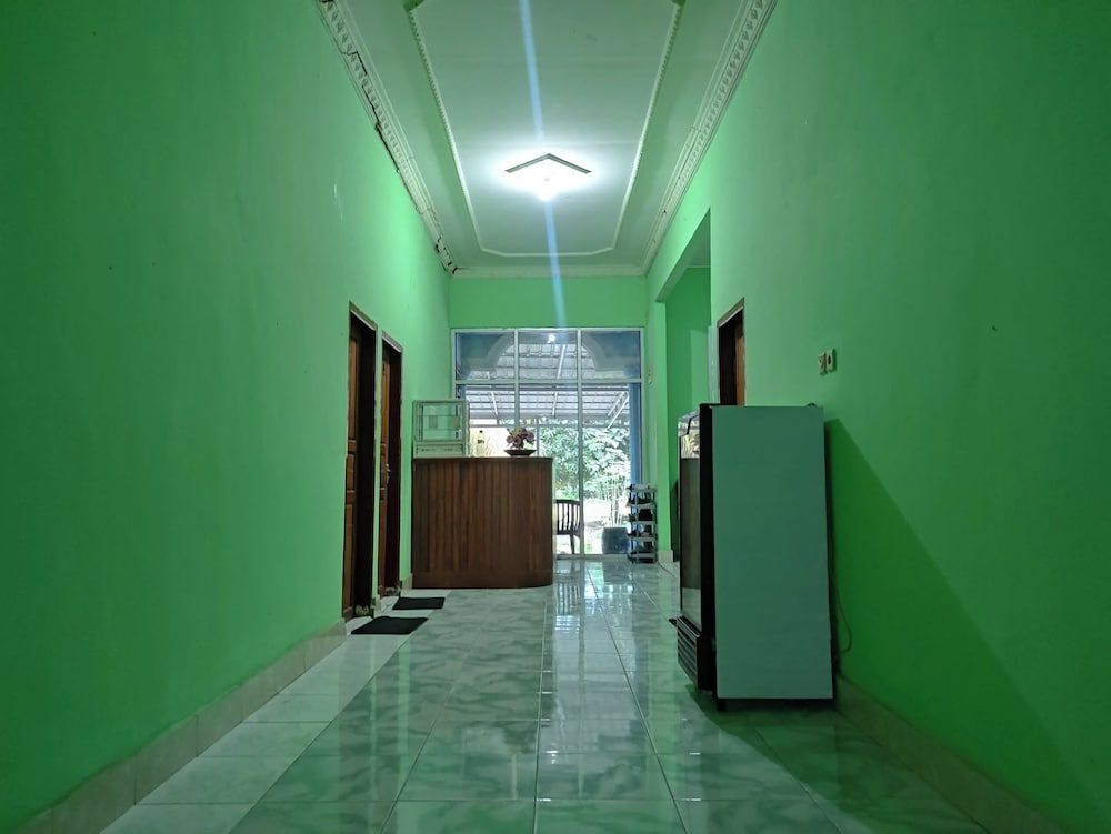 Hotel O Penginapan Syariah Al Syifa 2