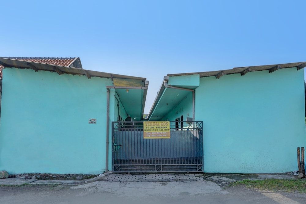 Hotel O Umi Homestay Syariah 2 estrellas en Sidoarjo