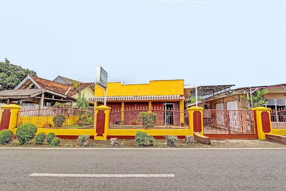 Hotel O Homestay Akbar Aufa Syariah 2 estrellas en Cilacap