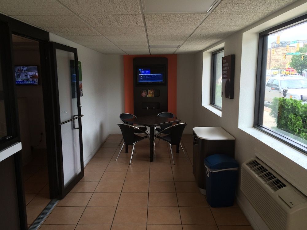 Motel 6 Baltimore, MD 2