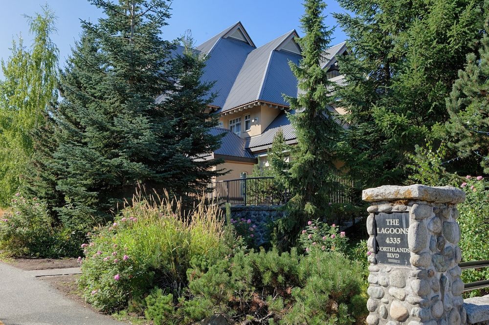 Stoney Creek Lagoon - Whistler Premier -1 estrellas en Whistler