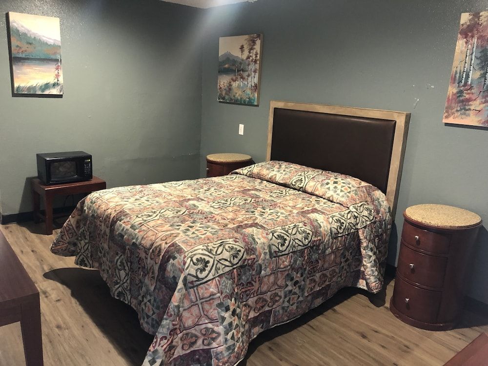 Kings Castle Motel 3
