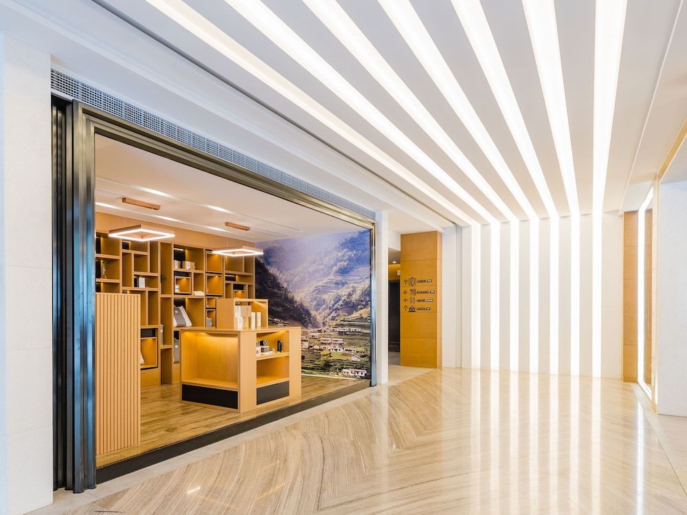 Atour Hotel Central Plaza Shangrao 2