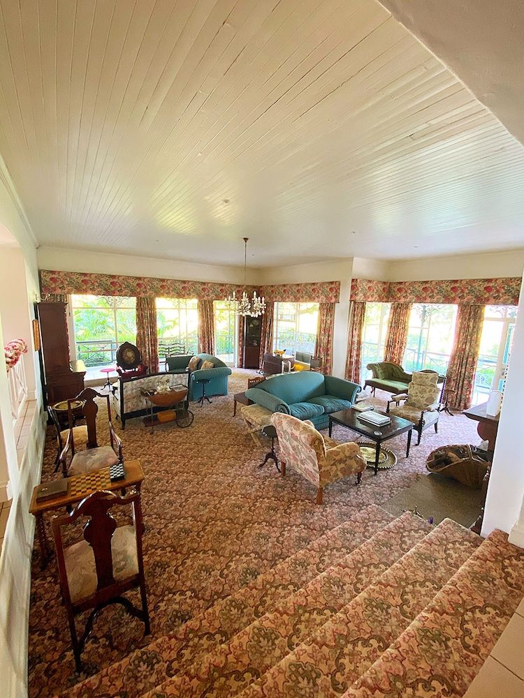 Sherwood's Country House 2