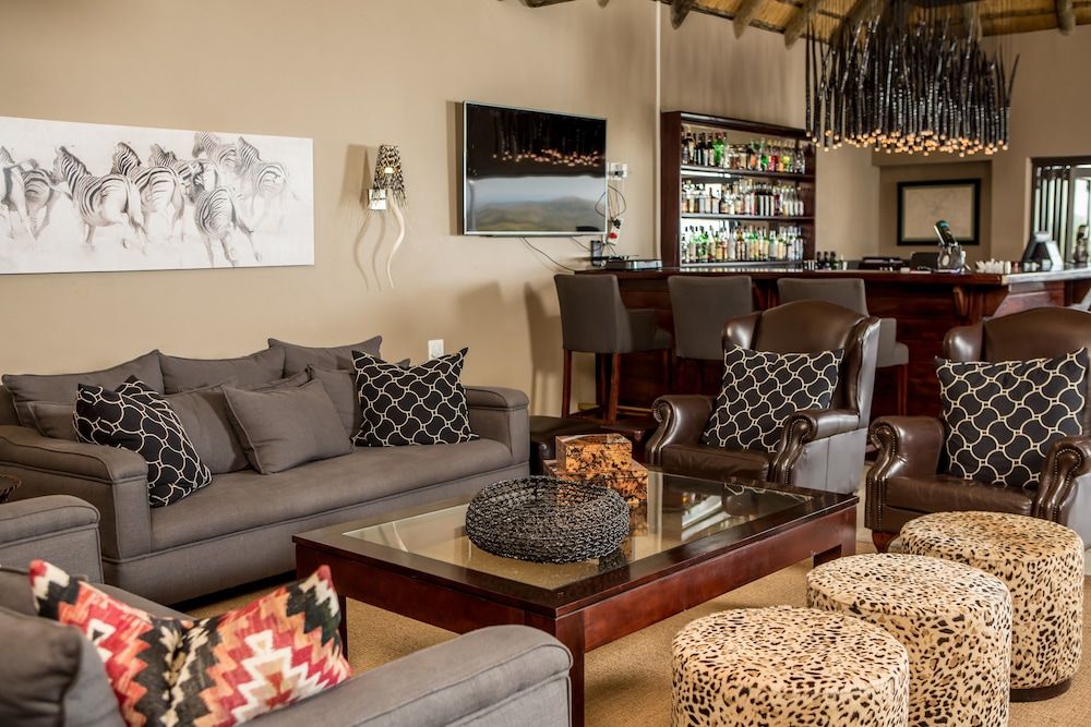 Umzolozolo Private Safari Lodge 3