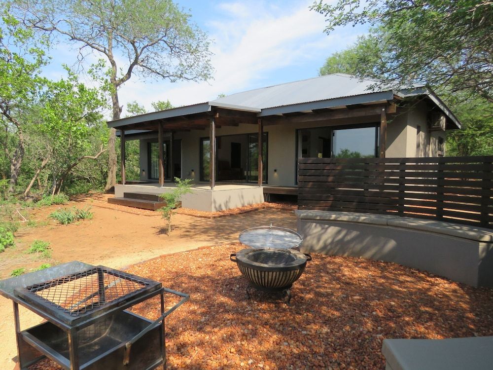 Wild Dog Guest Lodge 4 estrelas em Hoedspruit