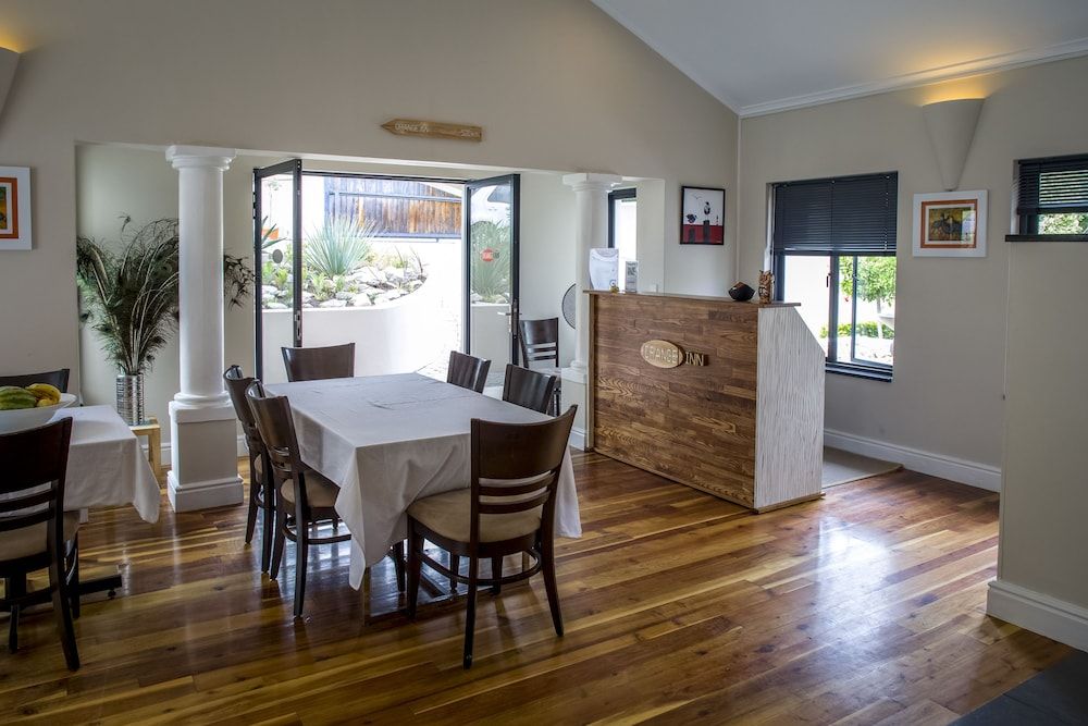 Orange Inn Knysna 2