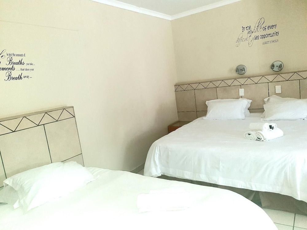 Kuruman Lodge by Country Hotels 3