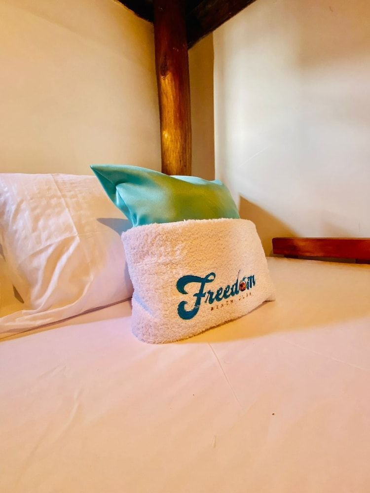 Freedom Beach Hotel 3