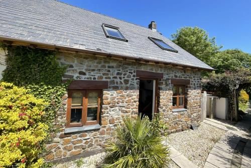 CROYDE THATCHERS HIDEAWAY 2 Bedrooms 2