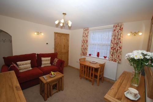 Saltburn Holidays Bluebell Cottage 3