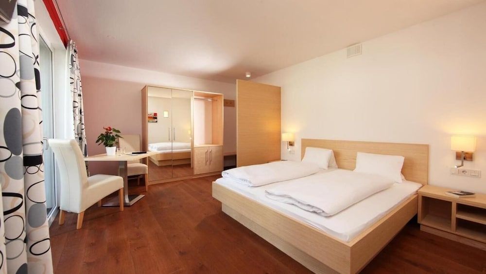 die dorfvilla - ALLES ANDERS 3