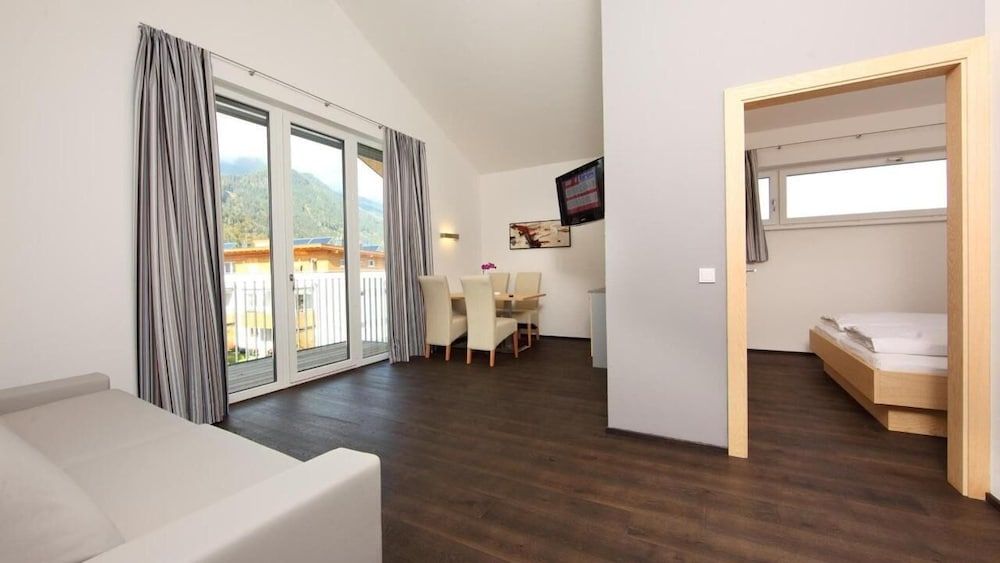 die dorfvilla - ALLES ANDERS 2