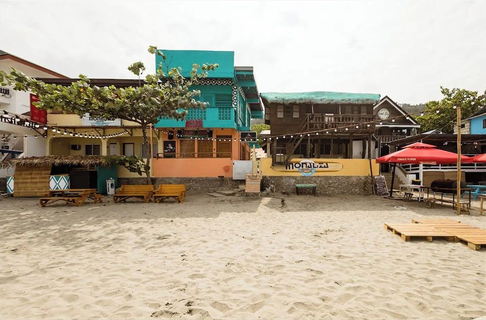 Monaliza Surf Resort
