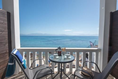 Galini Beach Studios and Penthouse 4 estrelas em Mesongi