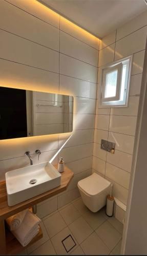 Vaya Zorba Studios 2