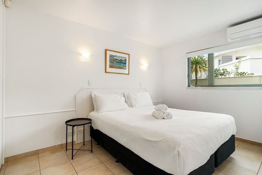 Beachfront on Waiheke 3