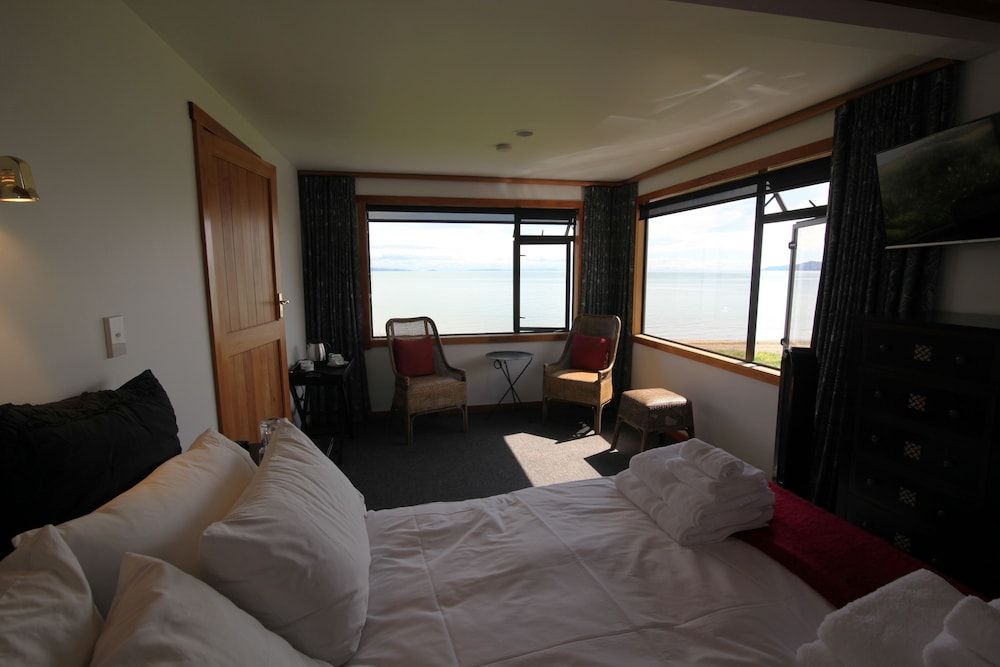 Te Puru Beach Lodge 3