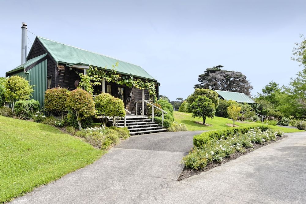 Vineyard Cottages 3