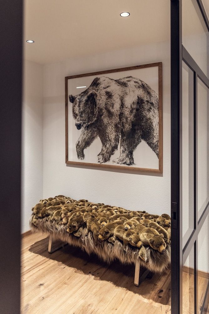 Conrad's Mountain Lodge 3