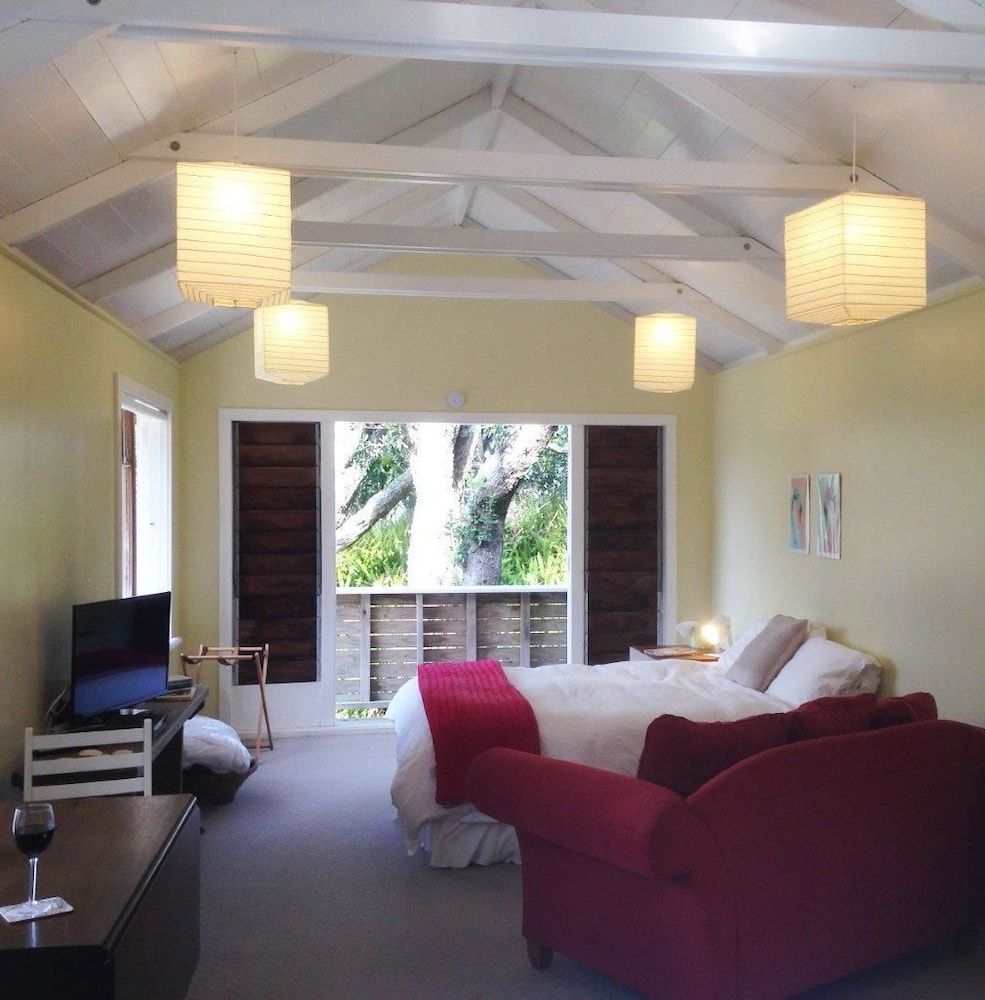 Ohiwa Seascape Studios 3