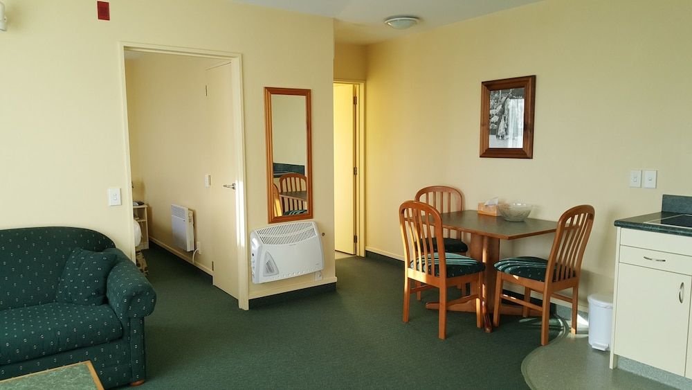 Abelia Motor Lodge 2