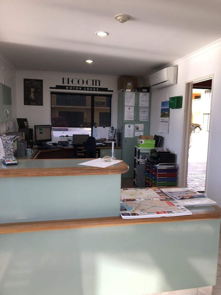 Deco City Motor Lodge 3