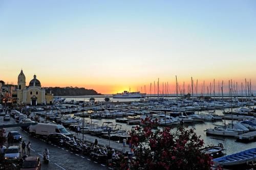 L'Isola Del Postino Rooms 2