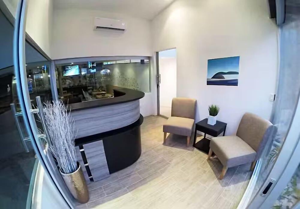 Surf Ranch Tamarindo 2