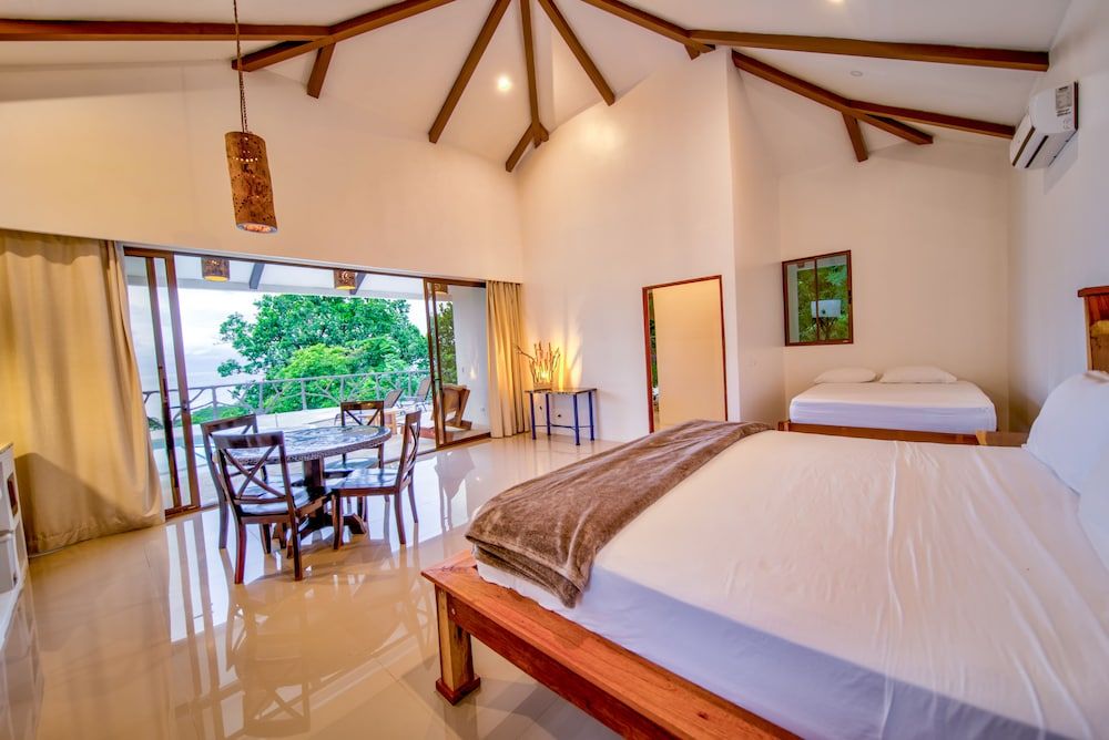 Akua Ocean View Suites 2