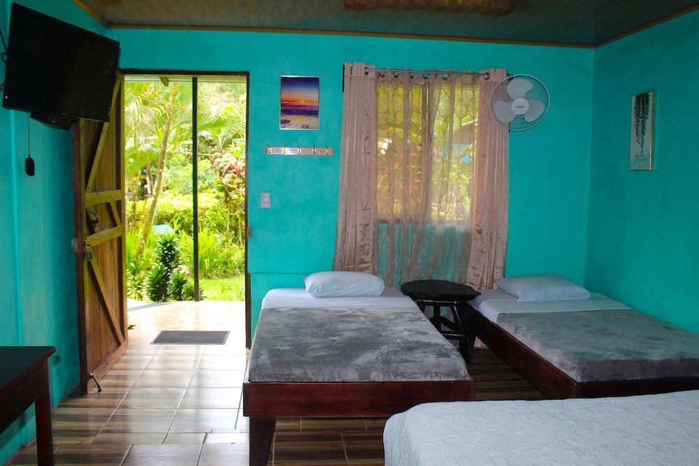 Posada Río Celeste La Amistad 2