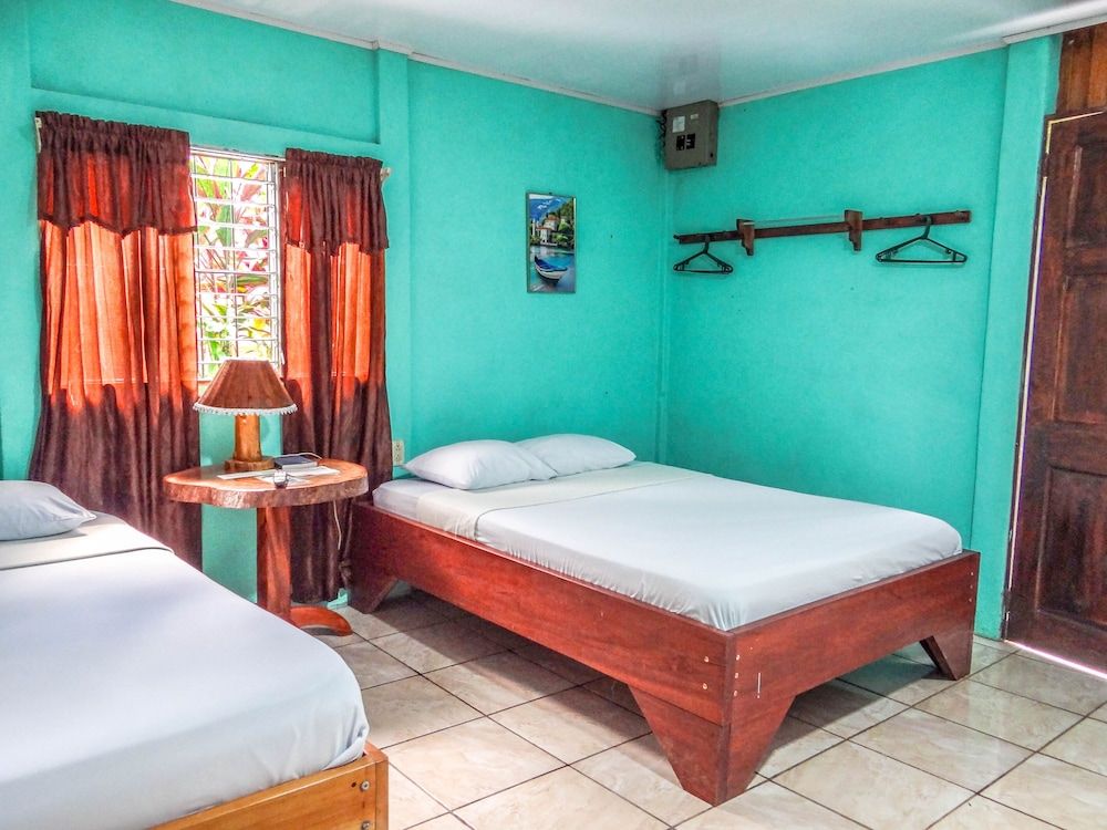 Posada Río Celeste La Amistad 3