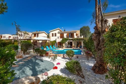 2 bedroom Villa Loukia with private pool and gardens, Aphrodite Hills Resort 2
