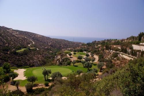3 bedroom Villa Limni with private pool and gardens, Aphrodite Hills Resort 3
