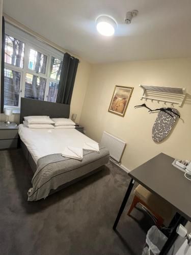 The Admirals Inn Guest House 3