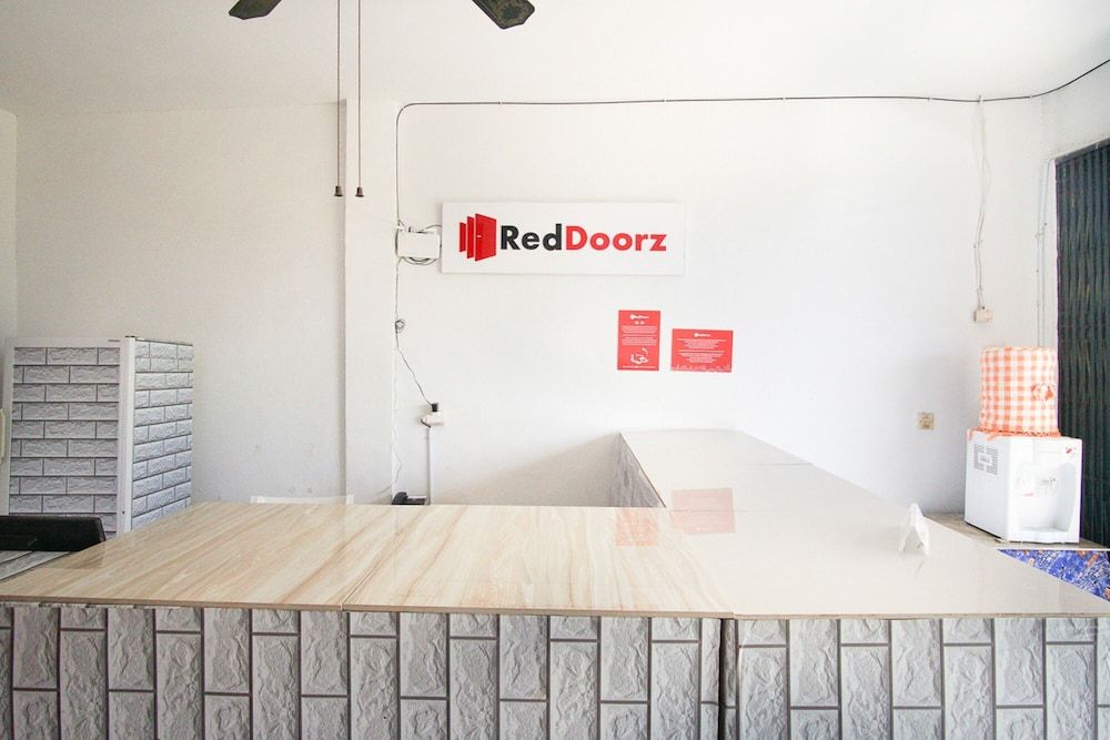 RedDoorz near Mall Abepura 2
