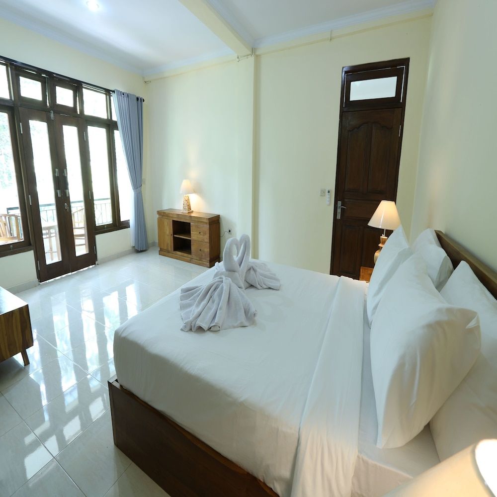 Vaneka Garden House 3