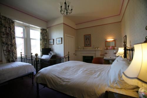 Bellevue Guest House 3