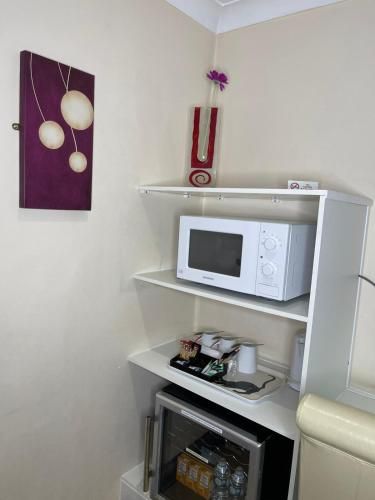 The Railway Sleeper Lodge 3