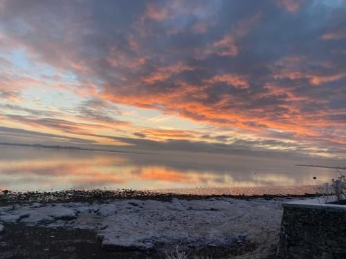 The Waterside Rooms 2