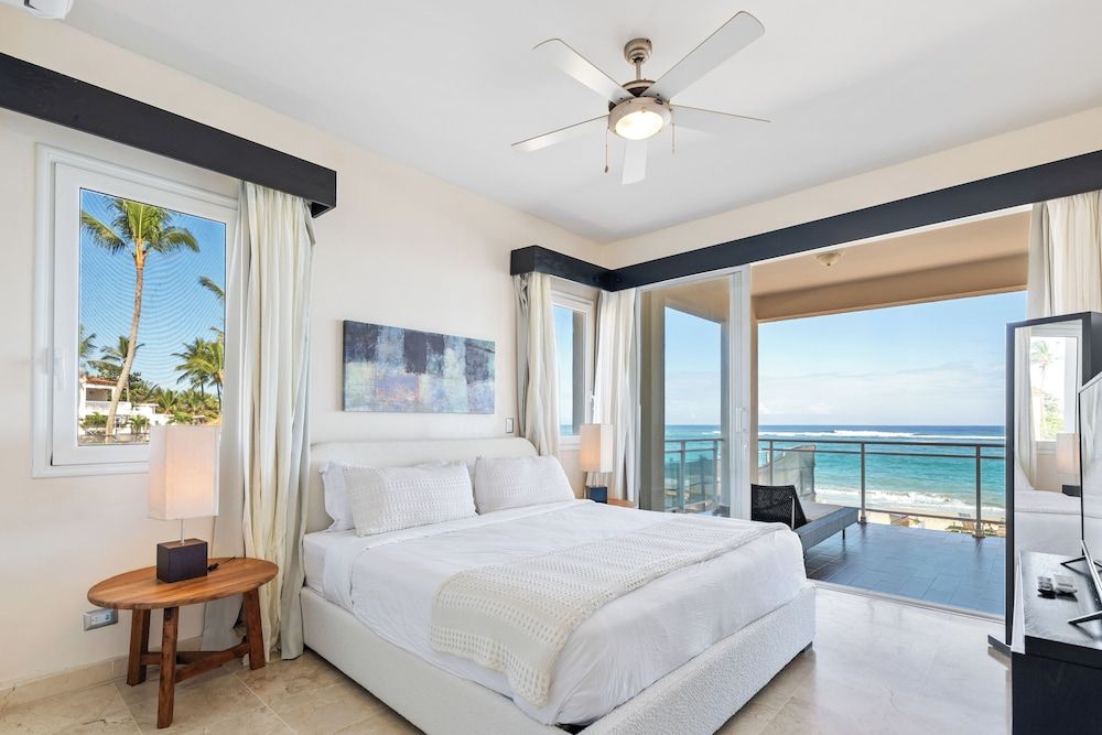 Watermark Luxury Oceanfront All Suite Hotel 1