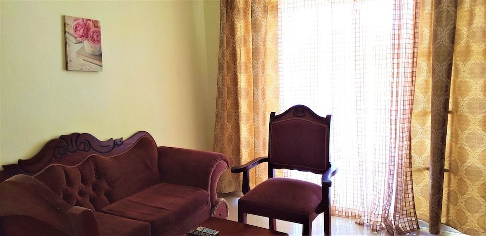 Beach Apartment With Pool - Costambar 3