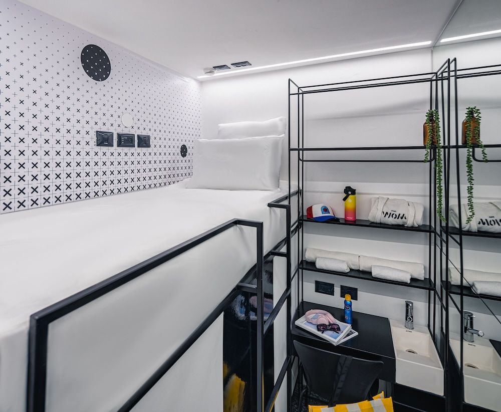 WOM Beach Pod Hotel 3