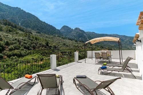 Town House Cas Decu 1