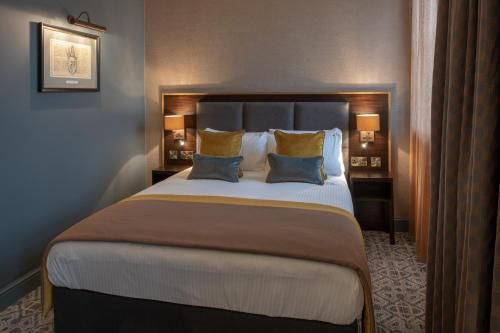 The Old Borough Hotel - Wetherspoon 3