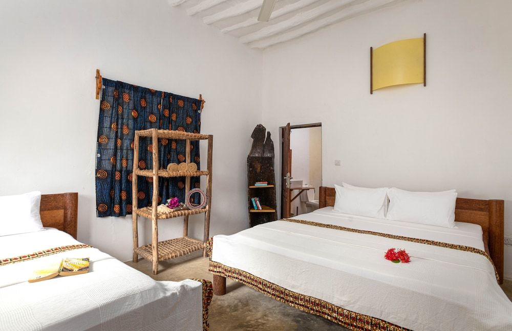 Shanuo Beach Bungalows 3