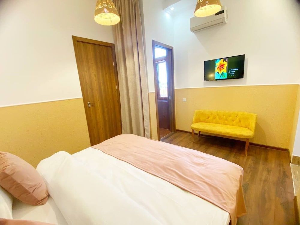 Orange Kutaisi Hotel 3