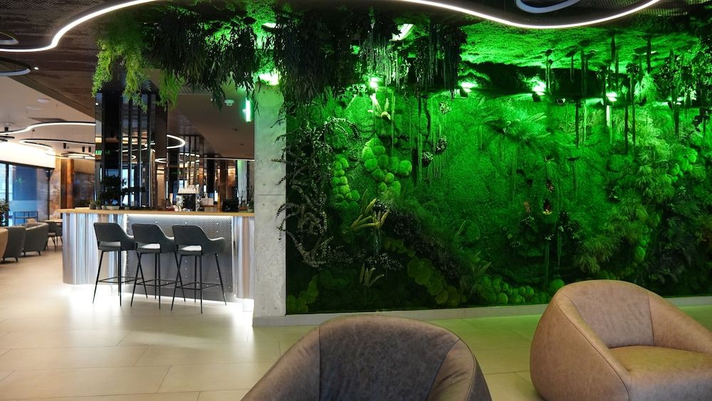 Aniroc Signature Hotel 3