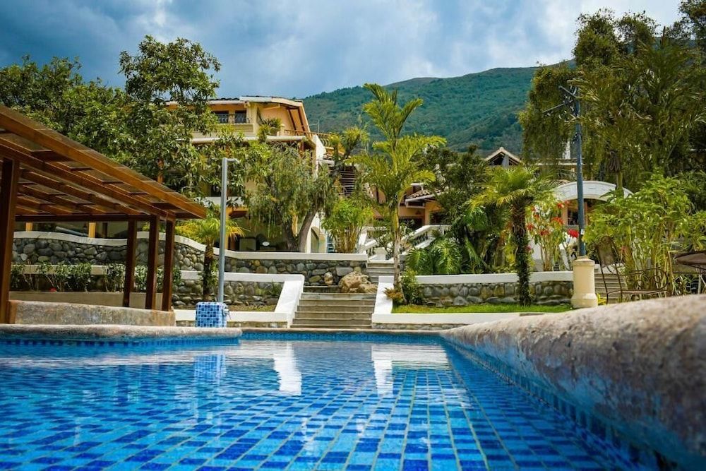 Uzhupud Garden Hotel & lodge 1